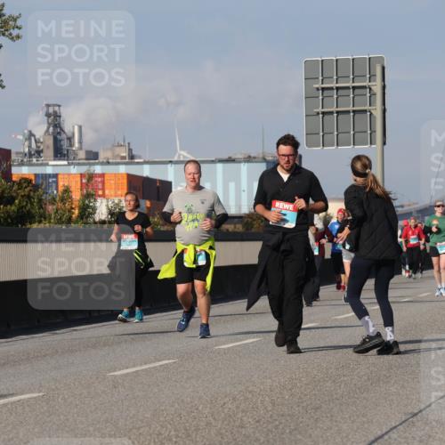 03.10.2025 - Köhlbrandbrückenlauf Luisa Fischer http://msf.ph/oto/8985406 03.10.2025 11:16:42 Position 3  meine-sportfotos.de