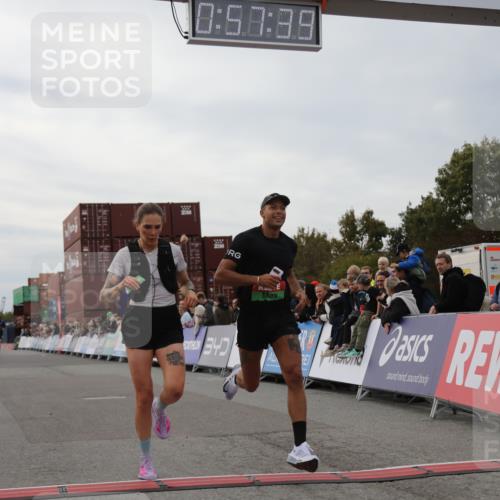 03.10.2025 - Köhlbrandbrückenlauf Yannick Fuchs http://msf.ph/oto/8985419 03.10.2025 15:57:37 Ziel 7274, 8916, 9177, 9178 meine-sportfotos.de