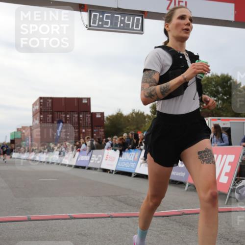 03.10.2025 - Köhlbrandbrückenlauf Yannick Fuchs http://msf.ph/oto/8985435 03.10.2025 15:57:38 Ziel 7082, 7274, 8916, 9177, 9178 meine-sportfotos.de