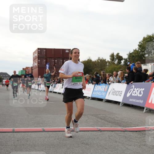 03.10.2025 - Köhlbrandbrückenlauf Yannick Fuchs http://msf.ph/oto/8985446 03.10.2025 16:10:12 Ziel 7139, 7421, 7437, 7764, 8932, 8989, 9347, 9348, 9349, 9458 meine-sportfotos.de