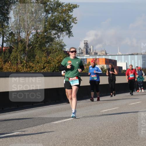 03.10.2025 - Köhlbrandbrückenlauf Luisa Fischer http://msf.ph/oto/8985508 03.10.2025 11:16:58 Position 3 2260 meine-sportfotos.de