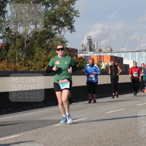 03.10.2025 - Köhlbrandbrückenlauf Luisa Fischer http://msf.ph/oto/8985510 03.10.2025 11:16:59 Position 3 2260 meine-sportfotos.de