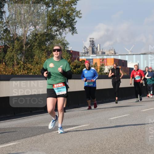 03.10.2025 - Köhlbrandbrückenlauf Luisa Fischer http://msf.ph/oto/8985513 03.10.2025 11:16:59 Position 3 2260 meine-sportfotos.de