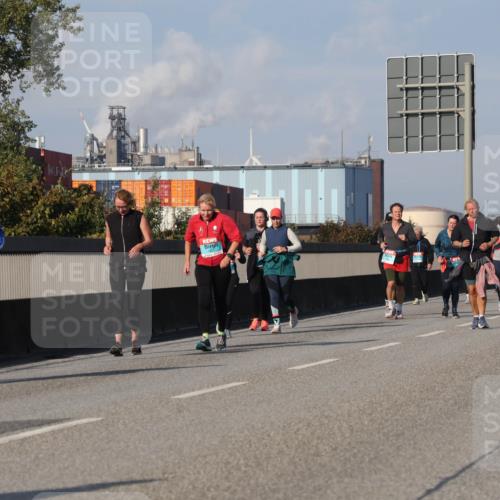 03.10.2025 - Köhlbrandbrückenlauf Luisa Fischer http://msf.ph/oto/8985528 03.10.2025 11:17:02 Position 3  meine-sportfotos.de