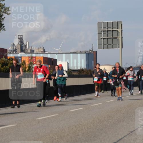 03.10.2025 - Köhlbrandbrückenlauf Luisa Fischer http://msf.ph/oto/8985529 03.10.2025 11:17:03 Position 3  meine-sportfotos.de