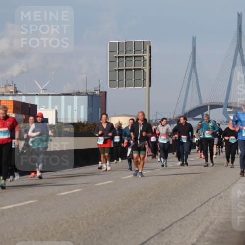 03.10.2025 - Köhlbrandbrückenlauf Luisa Fischer http://msf.ph/oto/8985532 03.10.2025 11:17:03 Position 3  meine-sportfotos.de