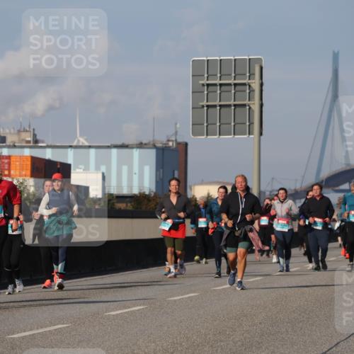 03.10.2025 - Köhlbrandbrückenlauf Luisa Fischer http://msf.ph/oto/8985536 03.10.2025 11:17:04 Position 3 1637 meine-sportfotos.de