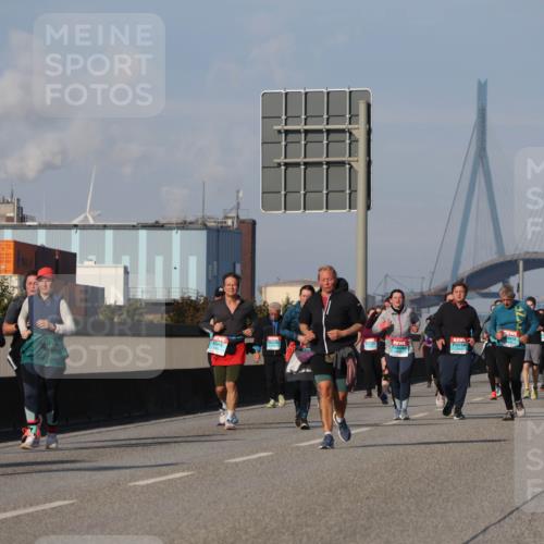 03.10.2025 - Köhlbrandbrückenlauf Luisa Fischer http://msf.ph/oto/8985537 03.10.2025 11:17:04 Position 3 2487 meine-sportfotos.de