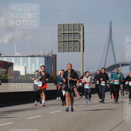 03.10.2025 - Köhlbrandbrückenlauf Luisa Fischer http://msf.ph/oto/8985545 03.10.2025 11:17:05 Position 3  meine-sportfotos.de