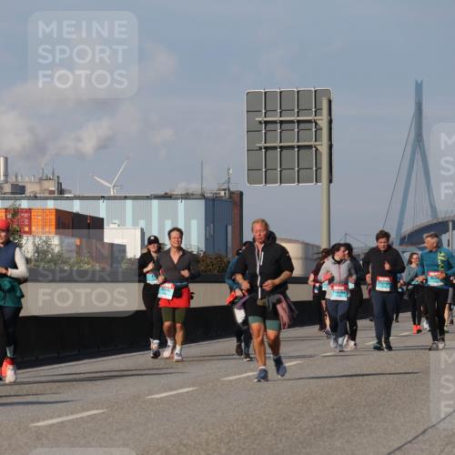 03.10.2025 - Köhlbrandbrückenlauf Luisa Fischer http://msf.ph/oto/8985552 03.10.2025 11:17:06 Position 3 1819 meine-sportfotos.de