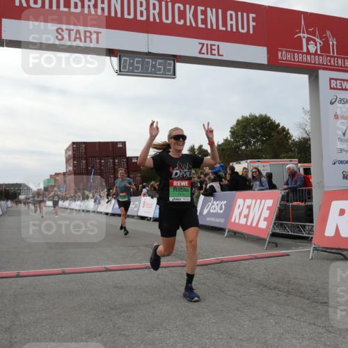03.10.2025 - Köhlbrandbrückenlauf Yannick Fuchs http://msf.ph/oto/8985560 03.10.2025 15:57:52 Ziel 7051, 7087, 7127, 7131, 7570, 9438 meine-sportfotos.de