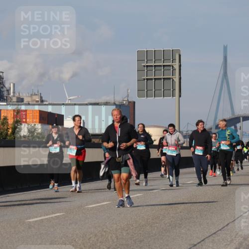 03.10.2025 - Köhlbrandbrückenlauf Luisa Fischer http://msf.ph/oto/8985567 03.10.2025 11:17:09 Position 3  meine-sportfotos.de