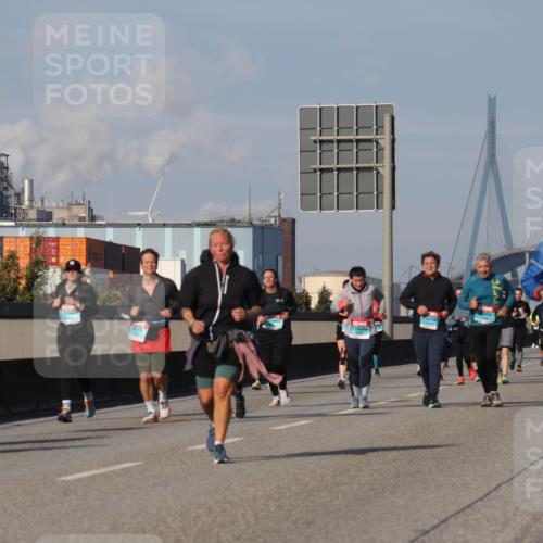 03.10.2025 - Köhlbrandbrückenlauf Luisa Fischer http://msf.ph/oto/8985572 03.10.2025 11:17:10 Position 3  meine-sportfotos.de