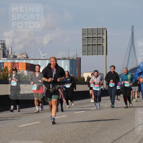 03.10.2025 - Köhlbrandbrückenlauf Luisa Fischer http://msf.ph/oto/8985576 03.10.2025 11:17:10 Position 3  meine-sportfotos.de
