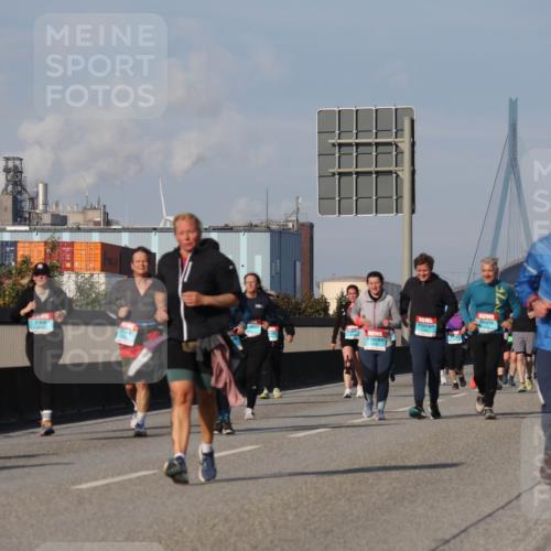 03.10.2025 - Köhlbrandbrückenlauf Luisa Fischer http://msf.ph/oto/8985577 03.10.2025 11:17:11 Position 3 2487 meine-sportfotos.de