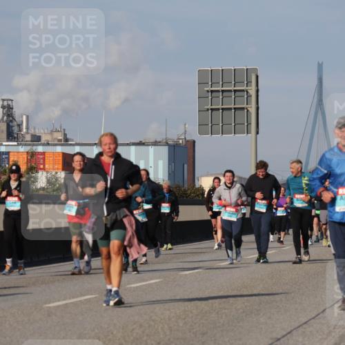 03.10.2025 - Köhlbrandbrückenlauf Luisa Fischer http://msf.ph/oto/8985580 03.10.2025 11:17:11 Position 3  meine-sportfotos.de