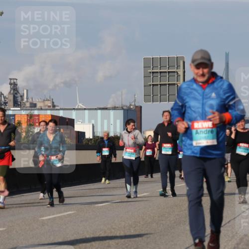 03.10.2025 - Köhlbrandbrückenlauf Luisa Fischer http://msf.ph/oto/8985598 03.10.2025 11:17:14 Position 3  meine-sportfotos.de