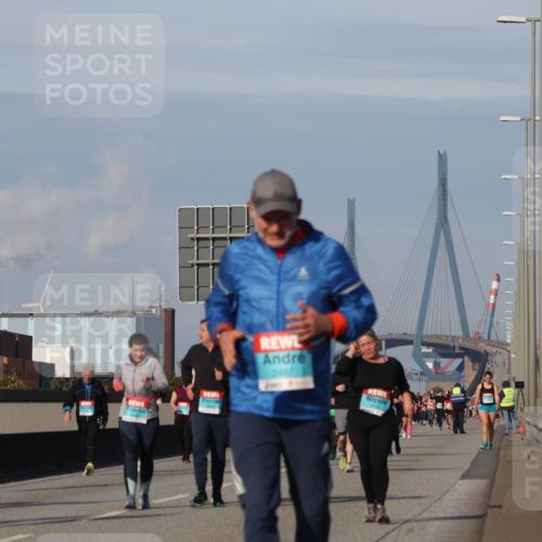 03.10.2025 - Köhlbrandbrückenlauf Luisa Fischer http://msf.ph/oto/8985601 03.10.2025 11:17:15 Position 3 2407 meine-sportfotos.de