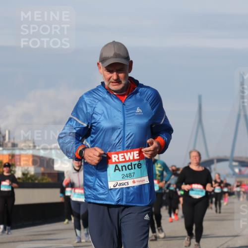03.10.2025 - Köhlbrandbrückenlauf Luisa Fischer http://msf.ph/oto/8985611 03.10.2025 11:17:17 Position 3 8, 2487 meine-sportfotos.de