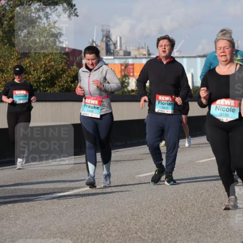 03.10.2025 - Köhlbrandbrückenlauf Luisa Fischer http://msf.ph/oto/8985632 03.10.2025 11:17:21 Position 3 2014, 3442, 3437, 3130 meine-sportfotos.de