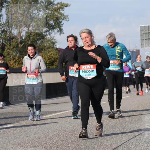 03.10.2025 - Köhlbrandbrückenlauf Luisa Fischer http://msf.ph/oto/8985644 03.10.2025 11:17:23 Position 3 2014, 3442, 3437, 3130, 3438, 9 meine-sportfotos.de