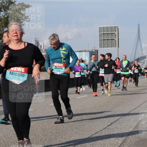 03.10.2025 - Köhlbrandbrückenlauf Luisa Fischer http://msf.ph/oto/8985650 03.10.2025 11:17:24 Position 3 3130, 3438 meine-sportfotos.de