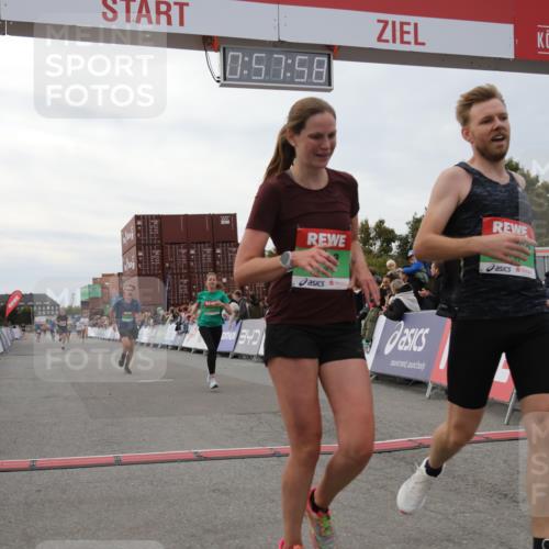 03.10.2025 - Köhlbrandbrückenlauf Yannick Fuchs http://msf.ph/oto/8985666 03.10.2025 15:57:57 Ziel 7029, 7051, 7087, 7131, 7577, 9438 meine-sportfotos.de