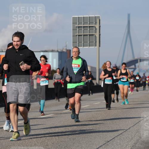 03.10.2025 - Köhlbrandbrückenlauf Luisa Fischer http://msf.ph/oto/8985679 03.10.2025 11:17:29 Position 3  meine-sportfotos.de