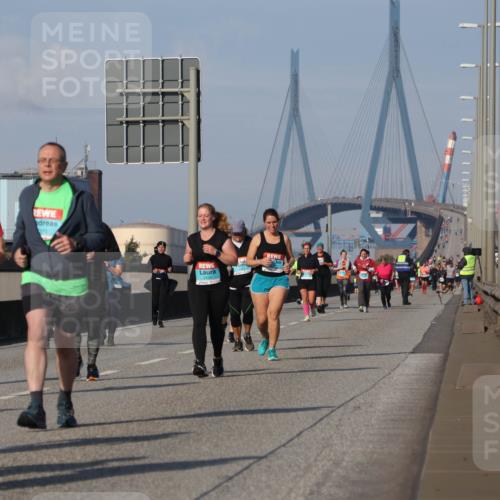 03.10.2025 - Köhlbrandbrückenlauf Luisa Fischer http://msf.ph/oto/8985685 03.10.2025 11:17:30 Position 3  meine-sportfotos.de