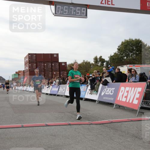 03.10.2025 - Köhlbrandbrückenlauf Yannick Fuchs http://msf.ph/oto/8985687 03.10.2025 15:57:58 Ziel 7029, 7051, 7087, 7131, 7352, 7577, 7614, 9438 meine-sportfotos.de