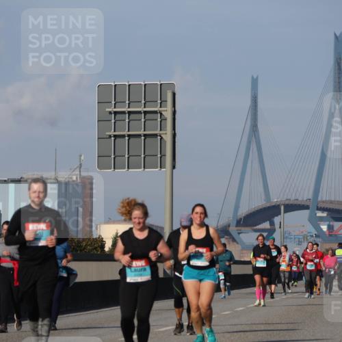 03.10.2025 - Köhlbrandbrückenlauf Luisa Fischer http://msf.ph/oto/8985697 03.10.2025 11:17:32 Position 3  meine-sportfotos.de