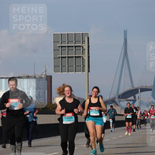 03.10.2025 - Köhlbrandbrückenlauf Luisa Fischer http://msf.ph/oto/8985701 03.10.2025 11:17:33 Position 3 2434, 2261 meine-sportfotos.de