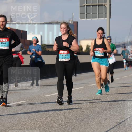 03.10.2025 - Köhlbrandbrückenlauf Luisa Fischer http://msf.ph/oto/8985714 03.10.2025 11:17:35 Position 3 3475, 2434, 22617 meine-sportfotos.de