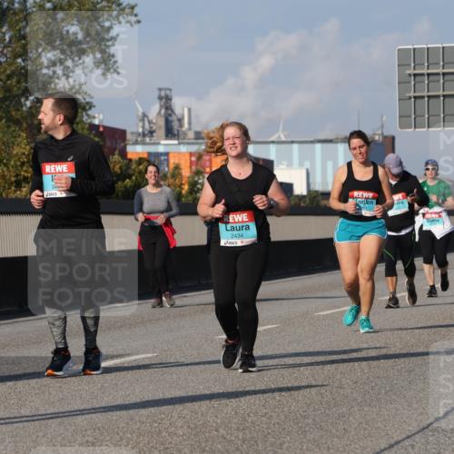 03.10.2025 - Köhlbrandbrückenlauf Luisa Fischer http://msf.ph/oto/8985729 03.10.2025 11:17:38 Position 3 2575, 34, 2434 meine-sportfotos.de