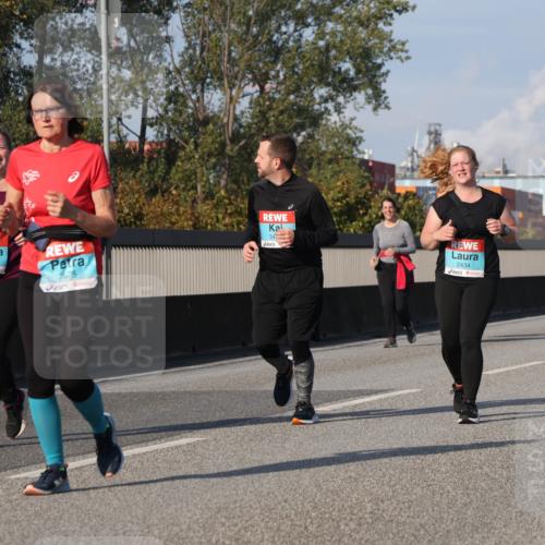 03.10.2025 - Köhlbrandbrückenlauf Luisa Fischer http://msf.ph/oto/8985733 03.10.2025 11:17:39 Position 3 2438, 2575, 34, 2434 meine-sportfotos.de