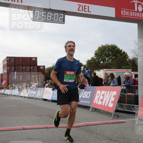 03.10.2025 - Köhlbrandbrückenlauf Yannick Fuchs http://msf.ph/oto/8985737 03.10.2025 15:58:00 Ziel 7029, 7087, 7352, 7577, 7614, 9438 meine-sportfotos.de