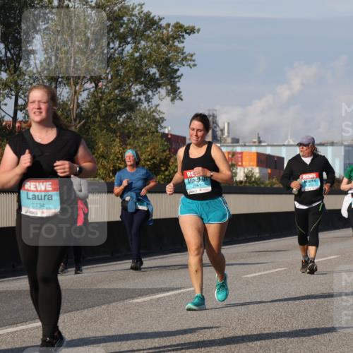 03.10.2025 - Köhlbrandbrückenlauf Luisa Fischer http://msf.ph/oto/8985742 03.10.2025 11:17:42 Position 3 2434, 2261 meine-sportfotos.de