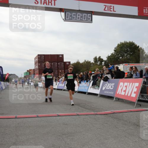 03.10.2025 - Köhlbrandbrückenlauf Yannick Fuchs http://msf.ph/oto/8985776 03.10.2025 15:58:03 Ziel 7029, 7087, 7352, 7577, 7614, 9223, 9224, 9227 meine-sportfotos.de