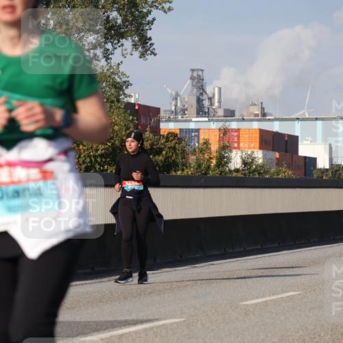 03.10.2025 - Köhlbrandbrückenlauf Luisa Fischer http://msf.ph/oto/8985783 03.10.2025 11:17:49 Position 3  meine-sportfotos.de
