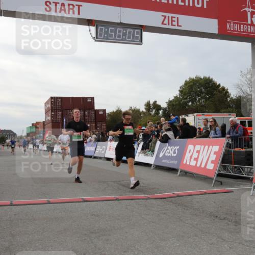 03.10.2025 - Köhlbrandbrückenlauf Yannick Fuchs http://msf.ph/oto/8985786 03.10.2025 15:58:04 Ziel 7029, 7352, 7577, 7614, 8761, 9223, 9224, 9227 meine-sportfotos.de