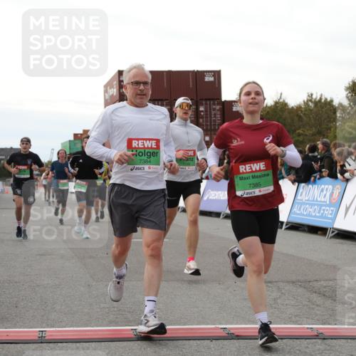 03.10.2025 - Köhlbrandbrückenlauf Yannick Fuchs http://msf.ph/oto/8985798 03.10.2025 16:10:31 Ziel 7112, 7126, 7384, 7385, 7543, 7552, 7562, 7648, 7844, 8153, 8798, 8950, 9652 meine-sportfotos.de
