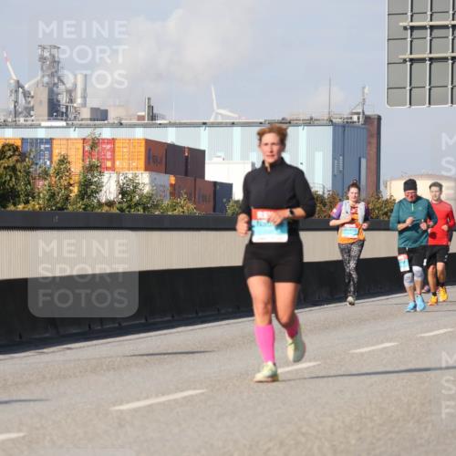 03.10.2025 - Köhlbrandbrückenlauf Luisa Fischer http://msf.ph/oto/8985800 03.10.2025 11:17:52 Position 3  meine-sportfotos.de