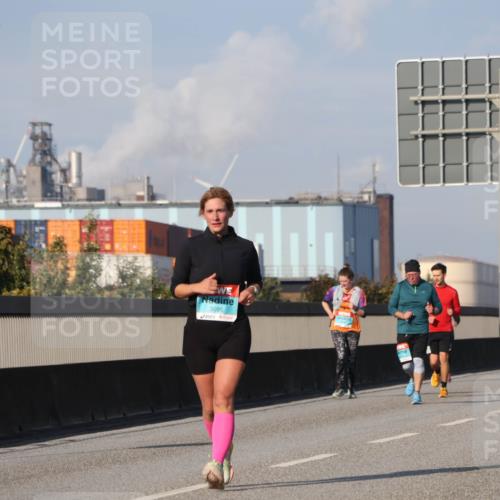 03.10.2025 - Köhlbrandbrückenlauf Luisa Fischer http://msf.ph/oto/8985807 03.10.2025 11:17:53 Position 3 3095 meine-sportfotos.de