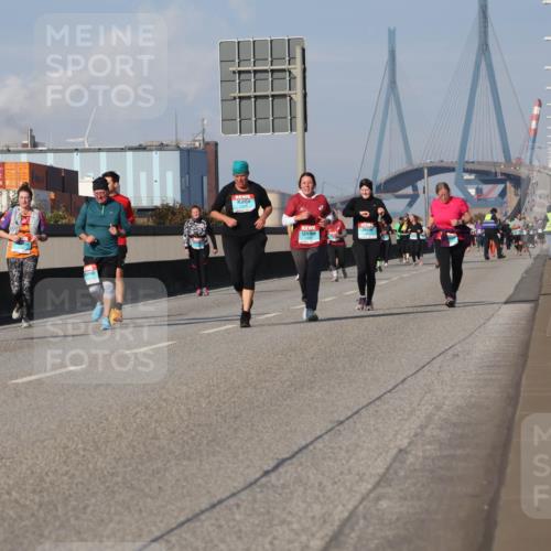 03.10.2025 - Köhlbrandbrückenlauf Luisa Fischer http://msf.ph/oto/8985837 03.10.2025 11:18:00 Position 3  meine-sportfotos.de