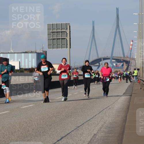 03.10.2025 - Köhlbrandbrückenlauf Luisa Fischer http://msf.ph/oto/8985843 03.10.2025 11:18:01 Position 3  meine-sportfotos.de