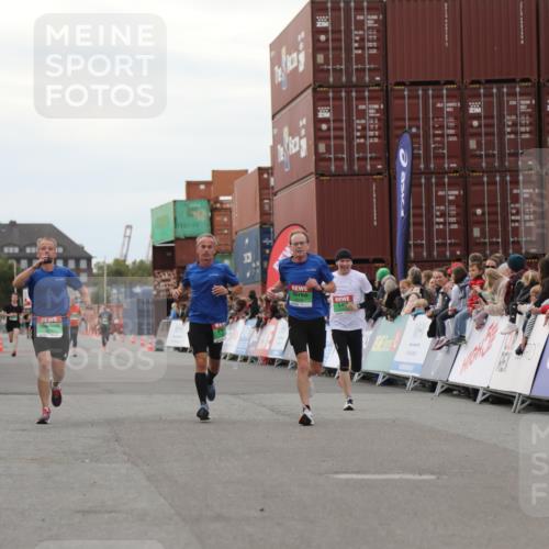 03.10.2025 - Köhlbrandbrückenlauf Yannick Fuchs http://msf.ph/oto/8985855 03.10.2025 15:58:07 Ziel 7029, 7352, 7577, 7614, 8761, 9223, 9224, 9227 meine-sportfotos.de