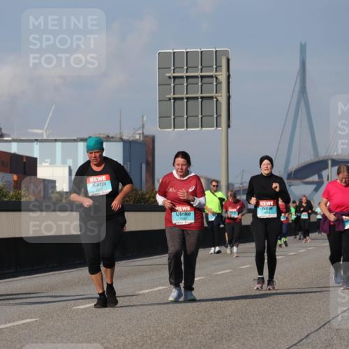 03.10.2025 - Köhlbrandbrückenlauf Luisa Fischer http://msf.ph/oto/8985859 03.10.2025 11:18:04 Position 3 433, 2288, 1880 meine-sportfotos.de