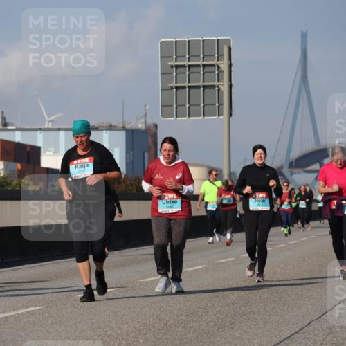 03.10.2025 - Köhlbrandbrückenlauf Luisa Fischer http://msf.ph/oto/8985864 03.10.2025 11:18:04 Position 3 1880 meine-sportfotos.de
