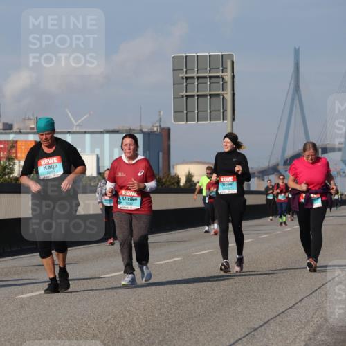 03.10.2025 - Köhlbrandbrückenlauf Luisa Fischer http://msf.ph/oto/8985873 03.10.2025 11:18:06 Position 3 2288, 1880, 2662 meine-sportfotos.de