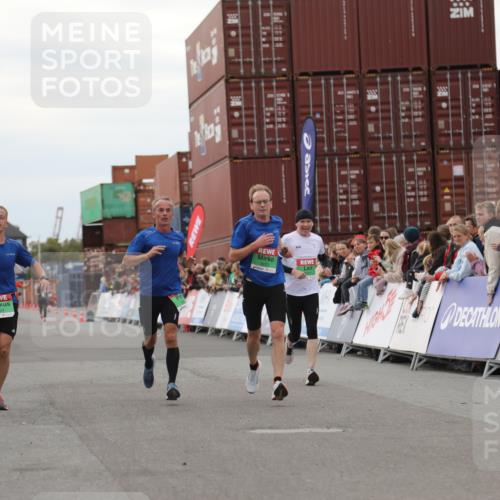 03.10.2025 - Köhlbrandbrückenlauf Yannick Fuchs http://msf.ph/oto/8985875 03.10.2025 15:58:08 Ziel 7029, 7352, 7614, 8761, 9223, 9224, 9227 meine-sportfotos.de